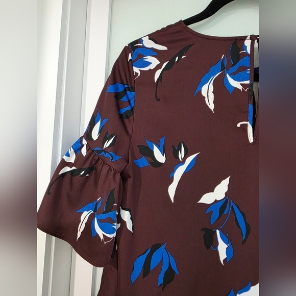 Halogen Floral Ruffle Sleeve Top - Multicolor - Picture 14 of 16